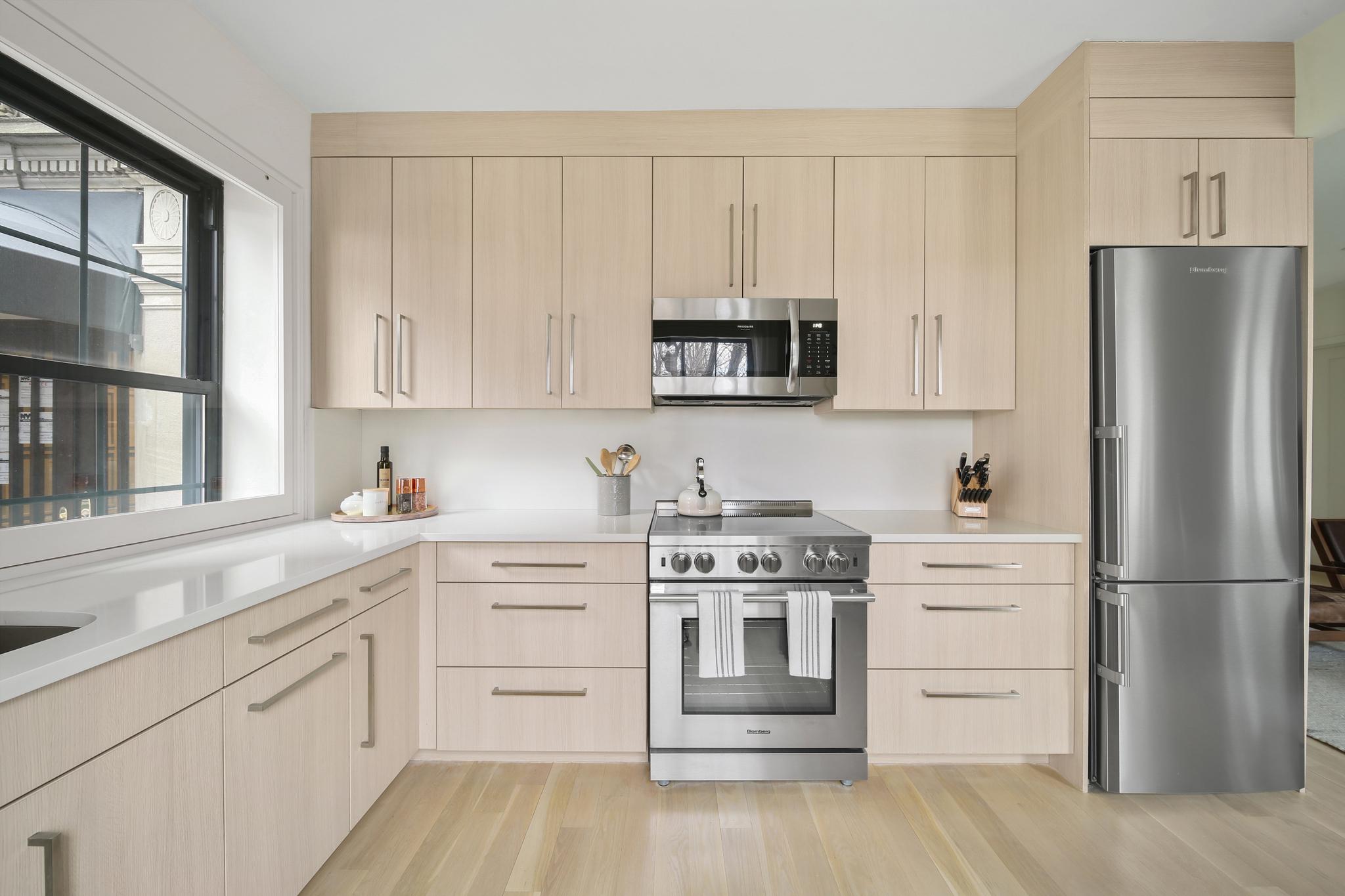BEAUTIFUL ONE-BEDROOM IN UES