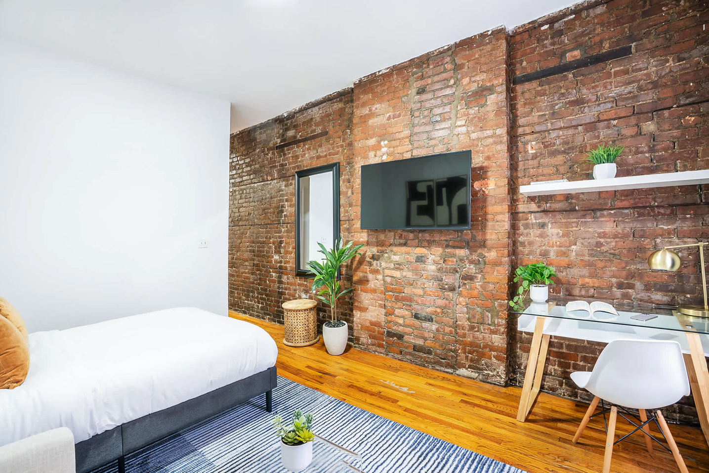 BEAUTIFUL STUDIO APT MIDTOWN
